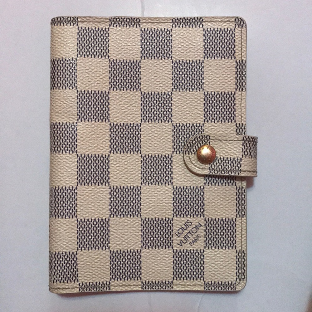 Authentic Luis Vuitton small ring agenda cover